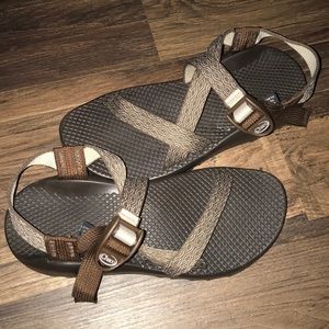 CHACOS SANDALS
